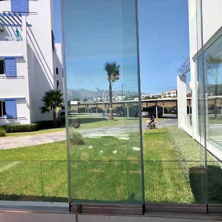 Brand New Beautiful Vacation House - Family Only Cabo Negro Buitenkant foto