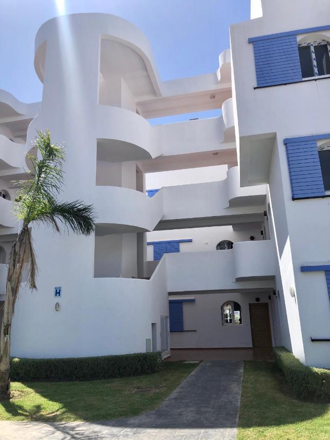 Brand New Beautiful Vacation House - Family Only Cabo Negro Buitenkant foto